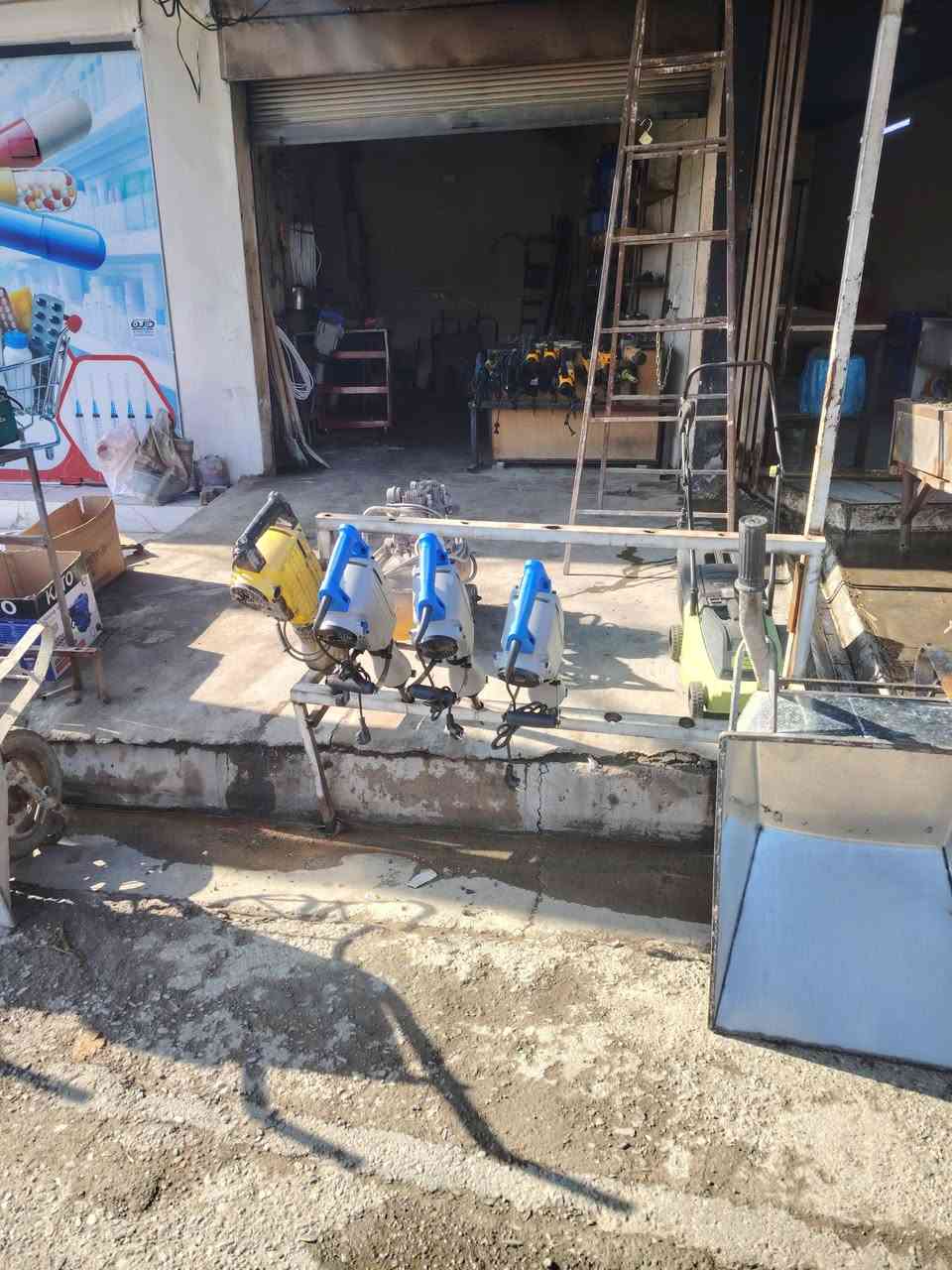 السلام عليكم
يوجد لدينا كافة اليدوية للإيجار اليومي وبإسعار مناسبة
جك همرات
سكلات
نقارات
دريلات
عرباين
بإدارة وليد الحمداني
العنوان قرب مول أراس طريق المعسكر
***********
