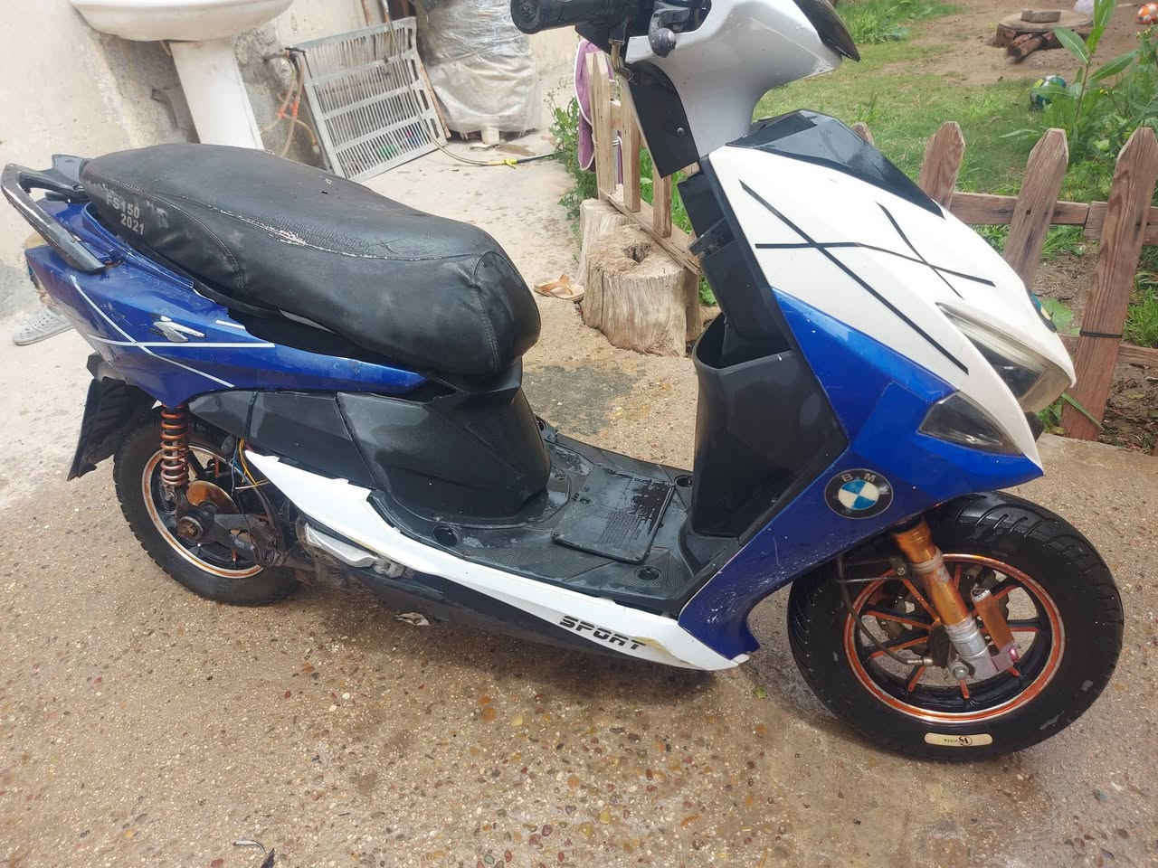 دراجه كوم حديد محركها تعبان مابيه كابريتر كهربائيات شغاله سعر 100 الف


**إذا كنت صاحب هذا الإعلان وتريد حذفه لأي سبب، رجاءا أرسل رسالة إلى الدعم الفني**