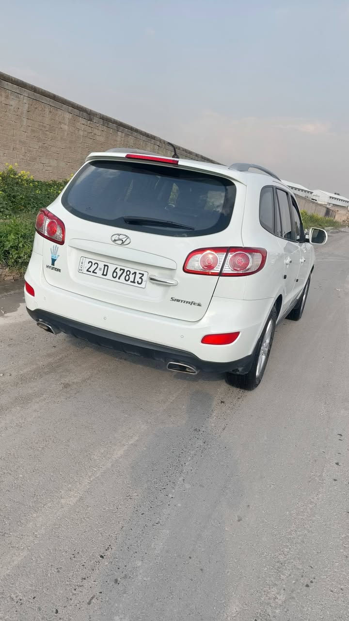 سنتافي موديل 2011
السياره جديده بعدها مابيها اي ملاحظه جديده 100% ماناقصها برغي وبلعافيه علياخذها.  سياره باسمي . سنويه لحد 2030 . كاربون بانزين . 
للبيع او مراوس بسياره النترا او سوناتا 
موصل . جانب الايسر 
للاستفسار ***********. ***********
