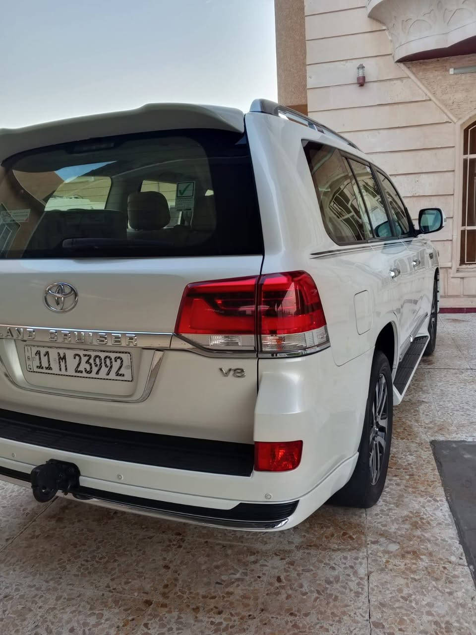لاندكروز 2019   خليجي GXR
وكاله.    ساز فوووول 
محرك      V8
سلايت  وتشغيل  عن بعد 8  ايرباك
كشن جلد وكهرباء اوتوا عدد 2
دشبول ليزري اسود بيجي 
لايت اسود وبخاخ لايت
جنطه كهرباء حركتين 
شاشه اصلي مساعد تويوتا وكامرا وشاشه عدد 2
فتحه سقف و ثلاجه 
مري شفط 
ويل كل كروم اسود حجم 20
حساس امامي وخلفي لاندكروز
رقم بغداد الجديد بسمي
السياره حلوه 
ماشيه 94000  الف KM
السياره جديده حيل 
السعر خاص 
مكان حصيبه الشرقيه 
رقم موبايل
0781807678


**إذا كنت صاحب هذا الإعلان وتريد حذفه لأي سبب، رجاءا أرسل رسالة إلى الدعم الفني**