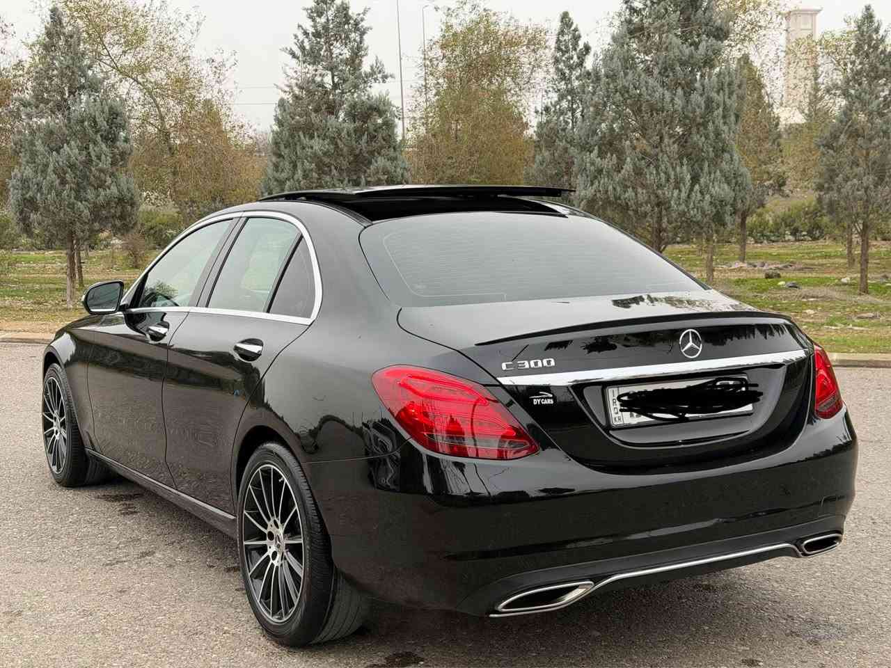 مارسدس C300 فول مواصفات AMG دوو ماوس موديل 2015  فول ماصفات كوشن جلد پانوراما كوشن خزن كوشن هيتر شاشة گه وره زور مواصفاتي تر تنها يه ك پارجه ي سبوغ بي داخلي بي ارباگ بي شوخت بي تعديل سياره كه هه تا بلئي جوانه سه نه وي هه زه هه موي تازه يه سعري 188$ كه ميك معامله ژ.م *********** أربيل, العراق

