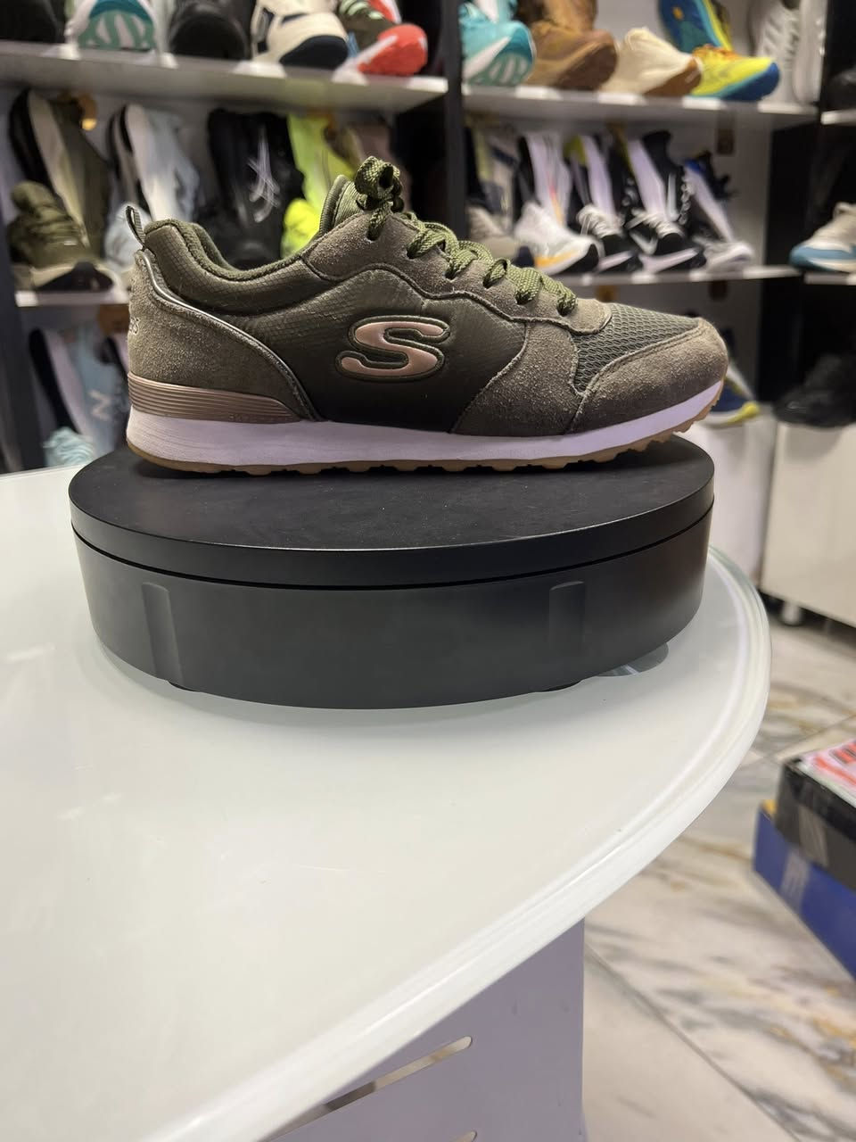 قياس 42 ونص 27 سنتم  الكللللللل 

للحجز ***********

العنوان بغداد أبو دشير سوق البالات محلات عقيل لطيف
