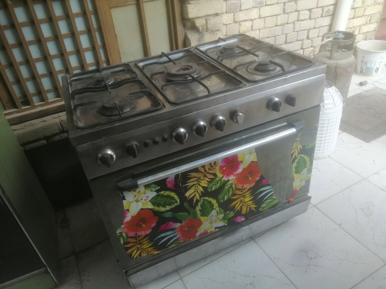 طباخ فريش مصري كل شغل عيون وفرن 90 بيه مجال *********** شطره
