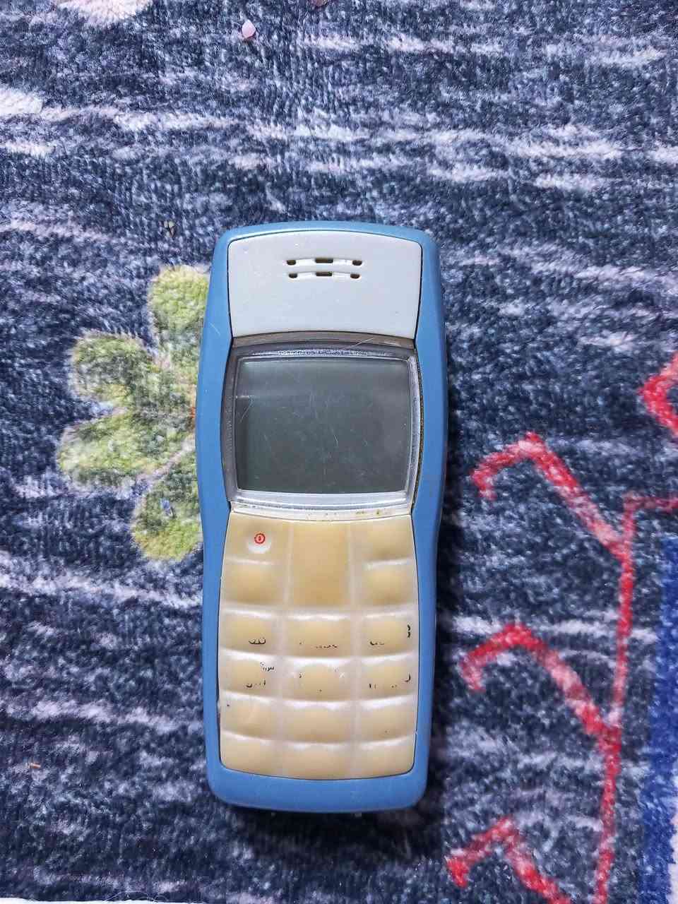 السلام عليكم شباب جهاز 1100نضيف ممفتوح ولاملعوب بي شوفت عينكم ب25الف مكاني بغداد رقمي ***********
