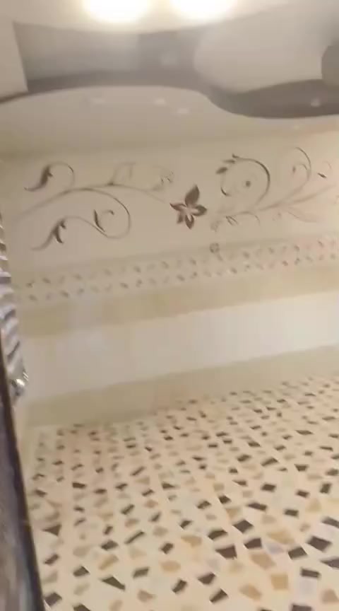 لدى مكتبنا بيت للإيجار ٢٠٠ متر طابقين ونص في حي صدام ساحة هوار يحتوي البيت على ست غرف نوم وهولين ومطبخين سيراميك واستقبال وثلاث حمامات وثلاث تواليت البيت جبسم بورك مو سقوف ماعدا المطبخ والغرفة بالطابق الثالث واجهه حلان كاشي مطعم مرمر بابين دخول سياره ودخول أشخاص المرجعه مع مكتب الارائك للعقار تلفون ***********
***********
