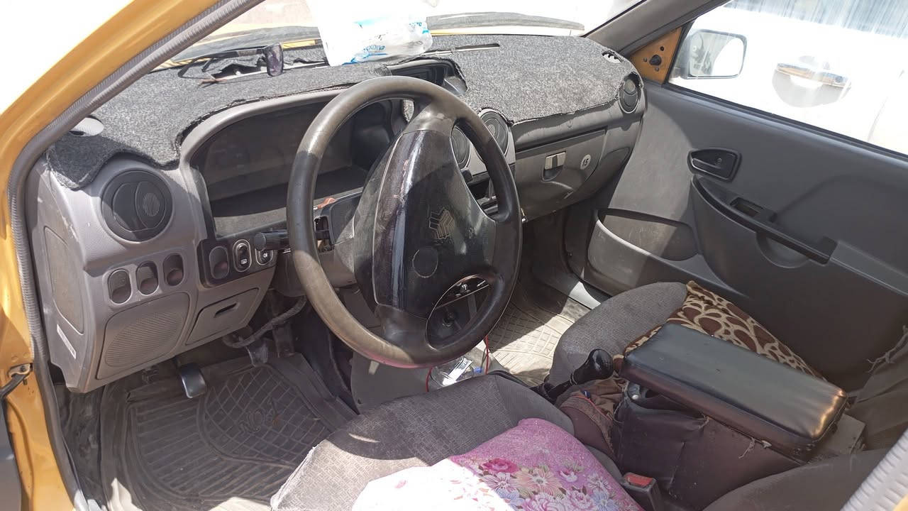 السلام عليكم 
عيدكم مبارك سايبا موديل ١٥ بدون ضربة بيها طخطخات والصور كدامك مكينة تنقص تاخذ صافي هيئة غرامات اصفرها السعر ٢٢ وبيها مجال حك الجية التواصل هـ ***********
