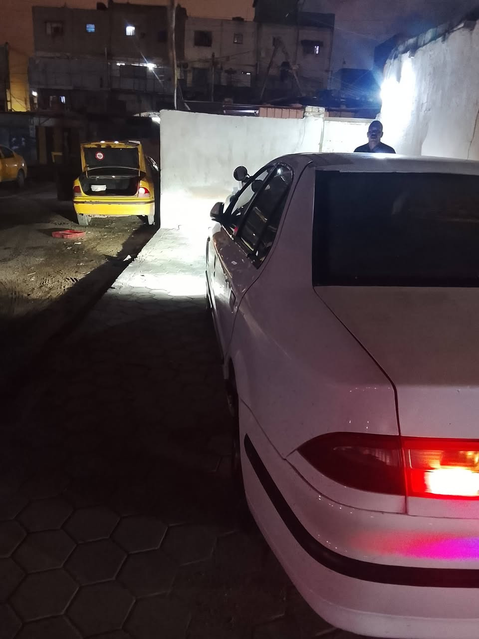 سلام عليكم سمند للبيع موديل12سيارة جاهزة كير حدادة خير من الله المكينة جديدة قبل شهر شادهة وصار بيهة بكن لا تنقيص ولا تبخير السعر40المكان بصرة الموفقية ***********واتساب فقط وحسب النظر ...
