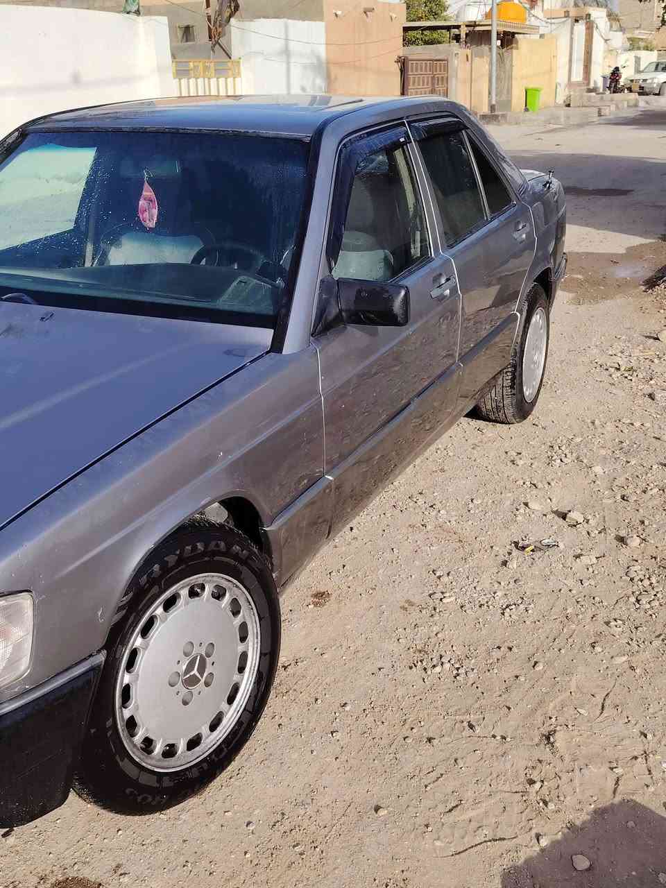 سلام عليكم مارسيدس طياره 1990السياره خير من الله تدفئة تبريد كهرباء كلها شغاله كير و مكينه خير من الله داخل يخبل محرك محور بطه ونجي  السياره فول ترايك وين ما تريد مكاني ديالئ كنعان السعر 55و بيها مجال


**إذا كنت صاحب هذا الإعلان وتريد حذفه لأي سبب، رجاءا أرسل رسالة إلى الدعم الفني**