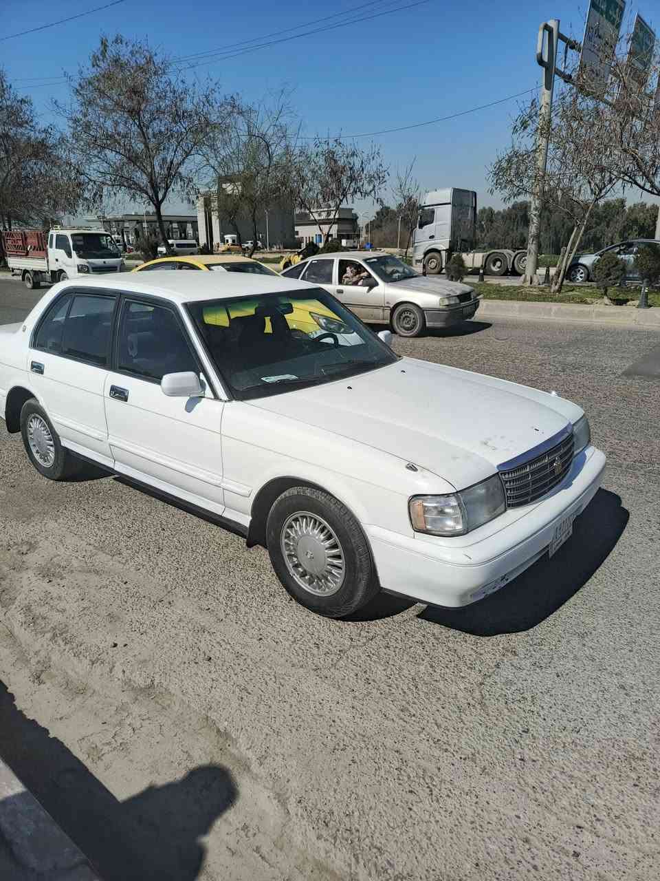 السلام عليكم ارنب الون ابيض محرك وكير شرط طخم شرط تبريد شرط الشغل سياره مال جناي مامحور اصلي قفل مركزي ***********------***********
