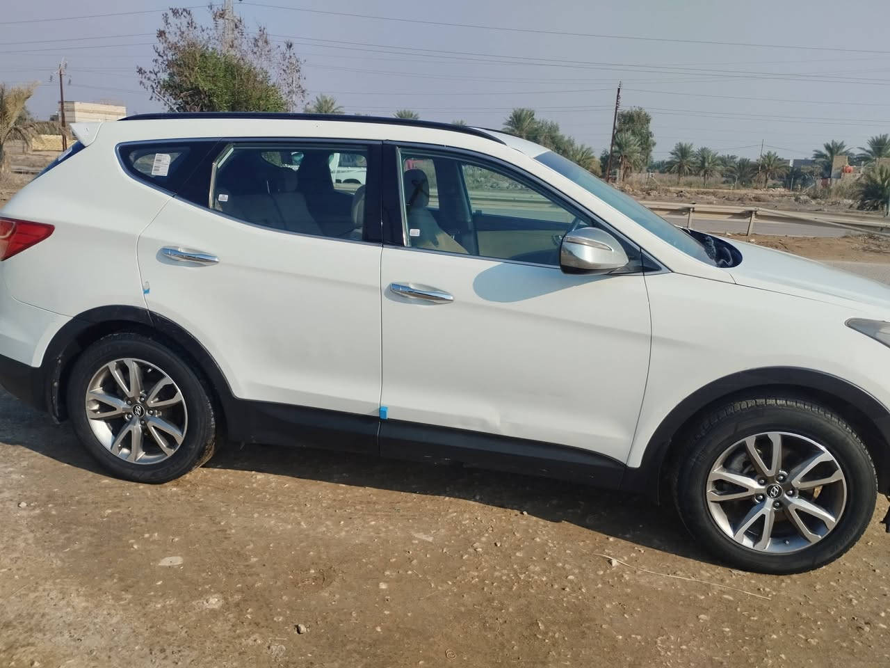 سنتافي خليجي مديل ١٣/  ٧راكب ٣ قطع تربيد  رقم سلمانيه بسمي مكينه ٤سلندر ٢٤٠٠ حداديه خير من الله كير مكينه شرط بيه ٣ قطع صبغ بدون دواخل  ولا قطعه مفتوحه شرط السعر ١٤٠ وبيه مجال مكاني الدوانيه ممتواجده عل فيس هذا رقمي وتصل ***********
