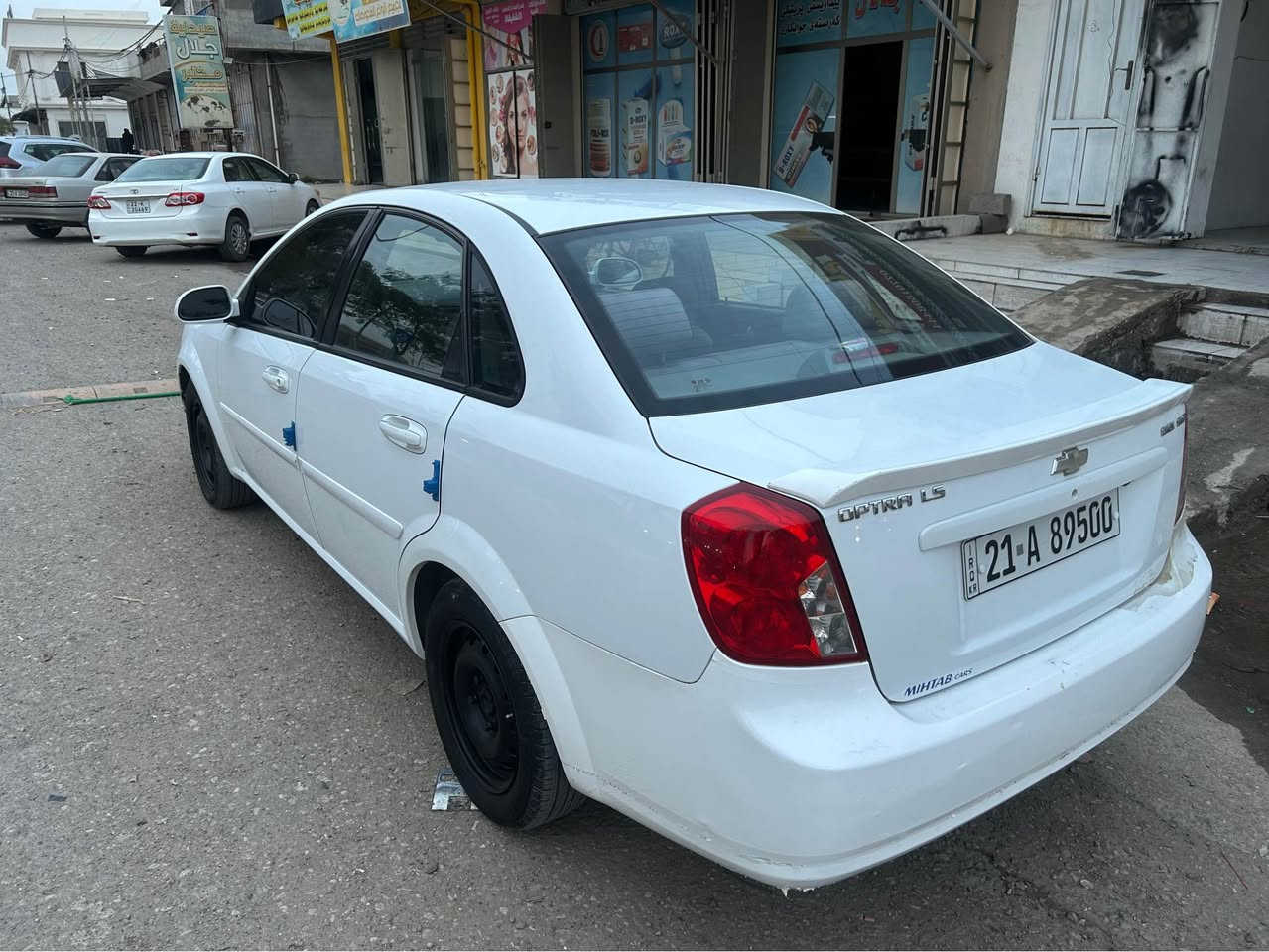 سيارة اوبترا 
موديل 2011
سيارة حلوة و كاعدة بدون مصرف 
تايرات جديد صدر جديد دواخل جديد 
بيها ضرر دوسة صبخ و هيلال صبخ مكانين تعديل 
رقم و سنوية جديد  و كوبون بنزين موجود 
سيارة ماشية 127 الف 
كير و محرك بشرط 
مكان سيارة كركوك حرية
السعر: 92 بي مجال 
*********** كركوك, العراق
