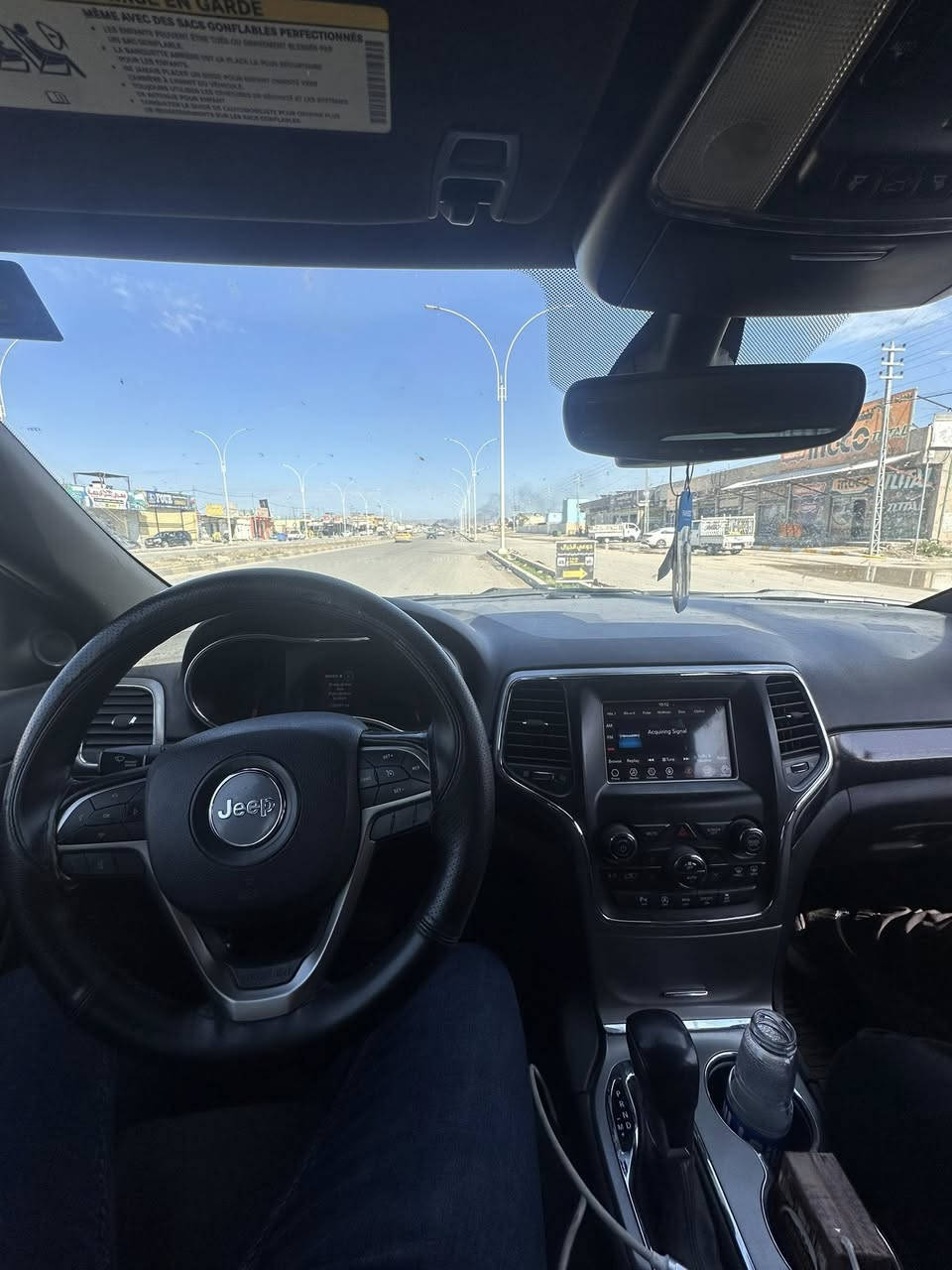 سعر مناسب جدا
جيب كراند شيروكي  مديل 2018

فول مواصفات بصمة 6 سلندر فورويل
ابيعلك صبغ عام اثر طخطخات وشبر بلقماره صبغ 

المحرك : V6.  3.6L . 

العداد :  205  km

المواصفات : 4x4

* قيادة ذاتية عند المنعطفات. 

* رادار امامي مع مانع تصادم . 

* تحذير الخروج عن المسار . 

* مستشعر نوم السائق مع نظام التوقف الآلي 

* تحذير النقطة عمياء

* شاحن موبايل 

* ⁠تبترونيك كير بالستيرن

* ويل كب بلاك توب قياس  20 انج ..  

* كاميرة . 

* المصابيح الأمامية زنون 

* دخول ذكي. . 

* تشغيل عن بعد .

* الصندوق الخلفيي كهربائي

* حساسات خلفية  .

* مكيف خلفي مع وحدة تحكم منفصلة . 

* تدفئة كشنات + ستيرن +تبريد

بانوراما. 

* مانع تصادم خلفي 

* محدد سرعة . 

* نظام التشغيل والاطفاء الاوتوماتيكي .

* نظام بريك اوتماتيكي

.:: السعر 155$

***********
