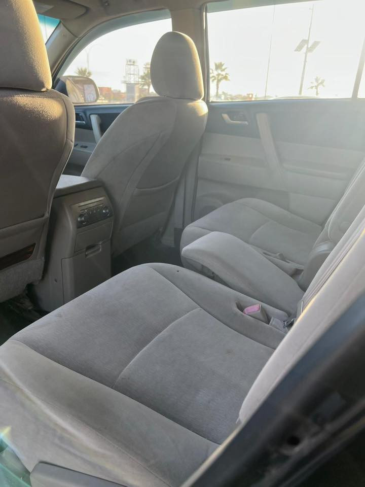 سلام عليكم للبيع هايلندر موديل 2012 كير محرك صدر تايرات كهربائيات باتري كلهن شرط سياره حلوه وجاهزه ومال جناي كير محرك شرط لاتنقيص ولاتبخير ولاصوت  محرك V6 السياره 7 راكب بيها صبغ 3 قطع والباقي مكفول رقم كركوك دولي سنويه جديده رقم جديد شرط التحويل والغرامات مكان السياره صلاح الدين تكريت  السعر 120 وبيها مجال للأستفسار رقم الهاتف اسيا ***********
