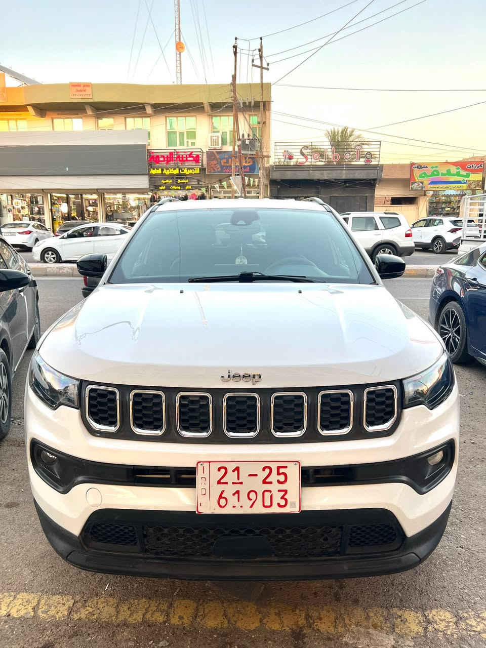 للبيع: جيب كومباس 2024 - بحالة ممتازة

⚪️ جيب كومباس موديل 2024 
⚪️ ضرر جاملغ ايمن و باب مبدل بلادي 
⚪️ رقم كاتي تترقم فقط شمالي  
⚪️ مكان السيارة صلاح الدين - تكريت 
⚪️ السعر 153 ورقة $ وبيها مجال 
⚪️للاستفسار اتصل على ***********

 المواصفات:
 • الموديل: Jeep Compass 2024
ماشية 19ميل 
 • النوع: SUV / جيب
 • المحرك: 2.0L تيربو – 4 سلندر
 • القير: أوتوماتيك 8 سرعات
 • الدفع: رباعي AWD
 • اللون الخارجي: [ابيض]
 • اللون الداخلي: اسود
 • المالك: مالك أول
 المميزات:
 • شاشة وسطية 10.1 إنش
 • كاميرا خلفية
 • حساسات أمامية وخلفية
 • تشغيل عن بُعد
 • نظام ملاحة
 • بلوتوث + Apple CarPlay + Android Auto
 • مكيف مزدوج
 • مقاعد جلد (مدفأة)
 • نظام توفير الوقود
 • جميع الصيانات محدثة
 • السيارة لا تحتاج لأي مصاريف
