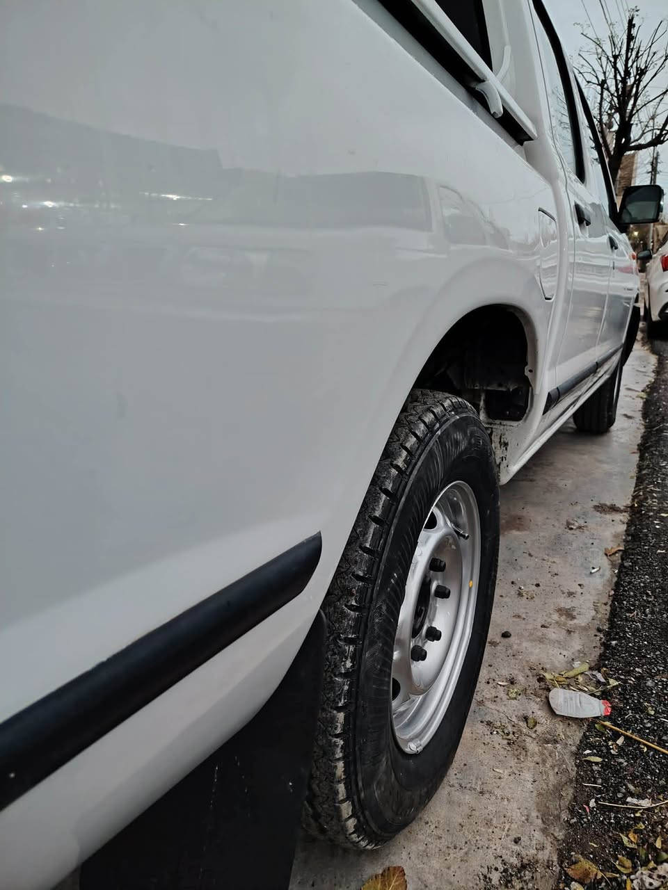 ‎نیسان٢٠٠٧
بێبۆیاخ بێسارد لۆک
ناو سور سەنەوی تازەیە 
تایەو ویلی لۆک
موشتەری تەلەفون بکا 
***********‎ السليمانية, العراق
