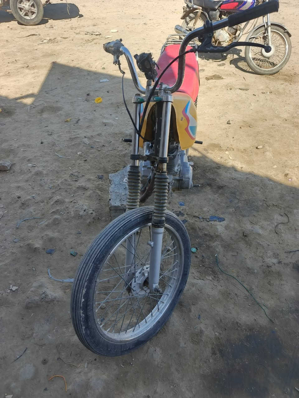 يالله اسلام عليكم دراجه ارشه للبيع ماعيزه شي هندر واحد كلك كلك كلك السعر خاص موشراي لاتعبني فدوه اروحلك


**إذا كنت صاحب هذا الإعلان وتريد حذفه لأي سبب، رجاءا أرسل رسالة إلى الدعم الفني**