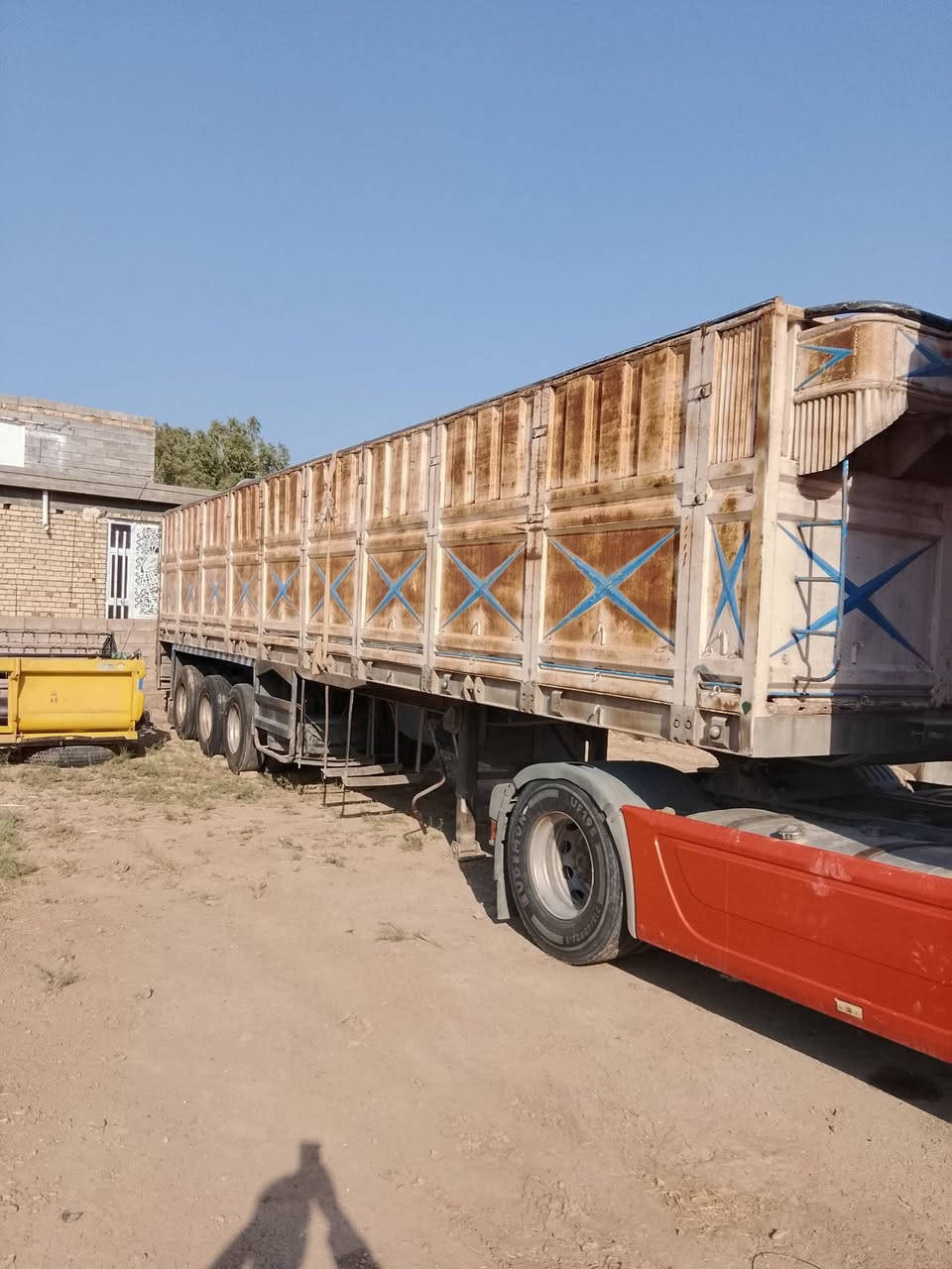 عربانه البيع حداديه طول ١٢و٣٥ تخم تاير السعر ٨٠ وبيه مجال الاستفسار الإتصال ***********
