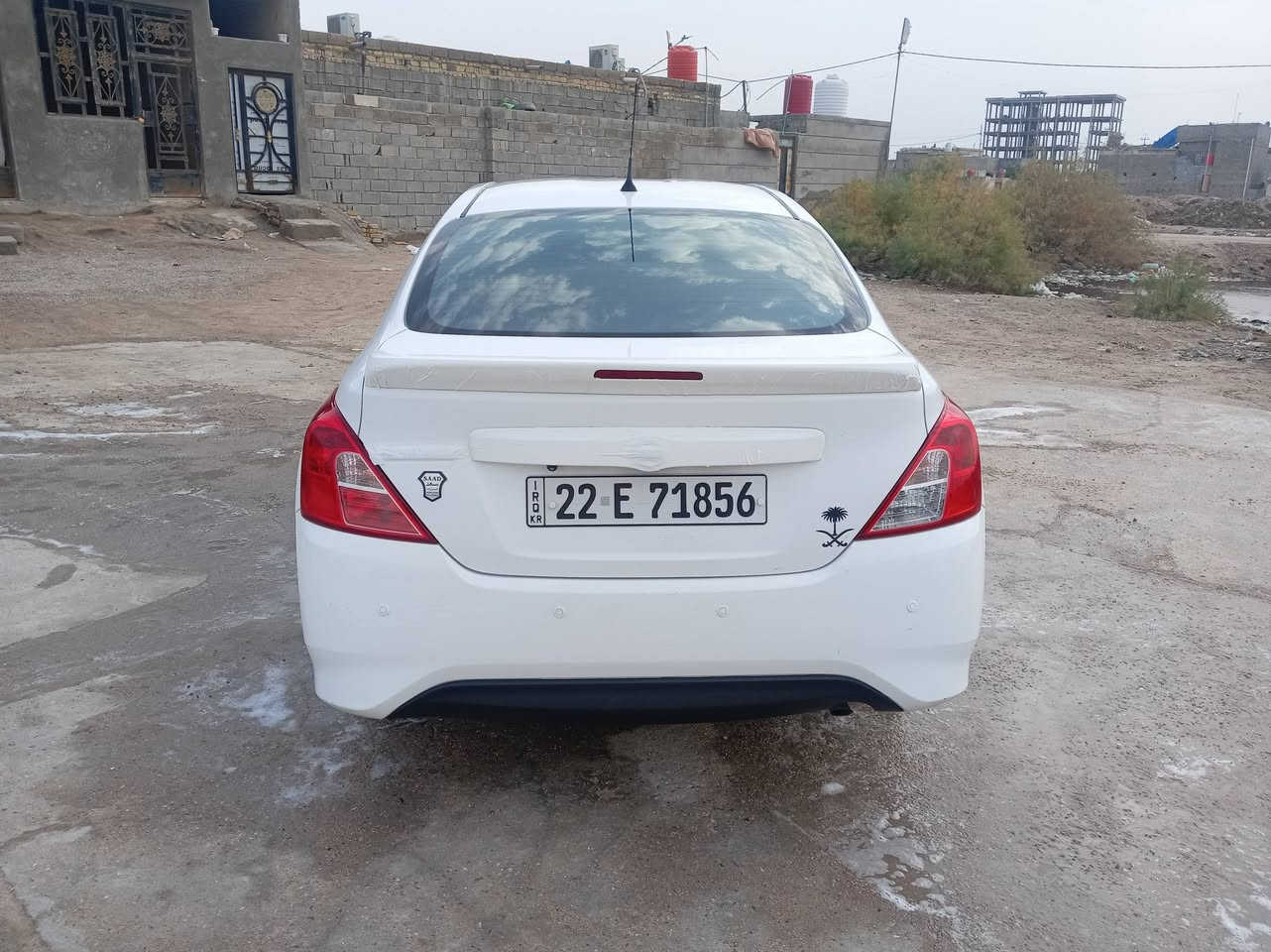 سلام عليكم نيسان صني 
سياره جديده مو٢٠٢١ سنويه بعدهي منتهيه سياره بيها بس بارد بل صندوك باقي كفاله سعر 115 رقم هاتف***********
