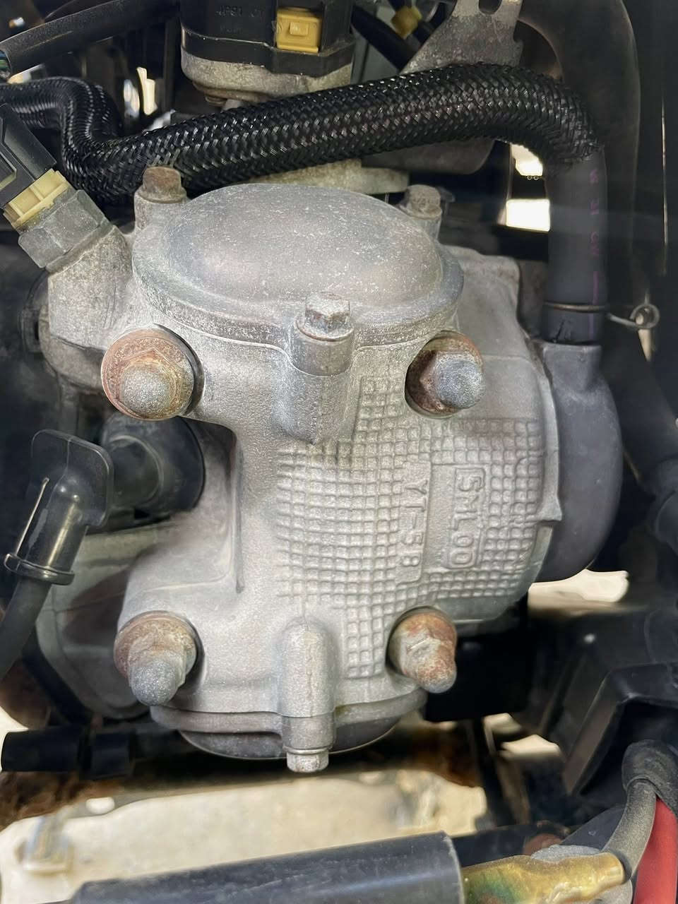 السلام عليكم للبيع سكنس فحل نوزل 
مكينه 58 بلادي مو شغل العراق لا تنقيص ولا تبخير
كلجات رياضي امامي وخلفي ماركه WF
دبلات خلفي رياضي وشوته هم دراجه حلوه وصافيه سعر 850 مكاني بابل قرب جسر الورديه الخاص مفتوح وهاذه رقمي ***********
