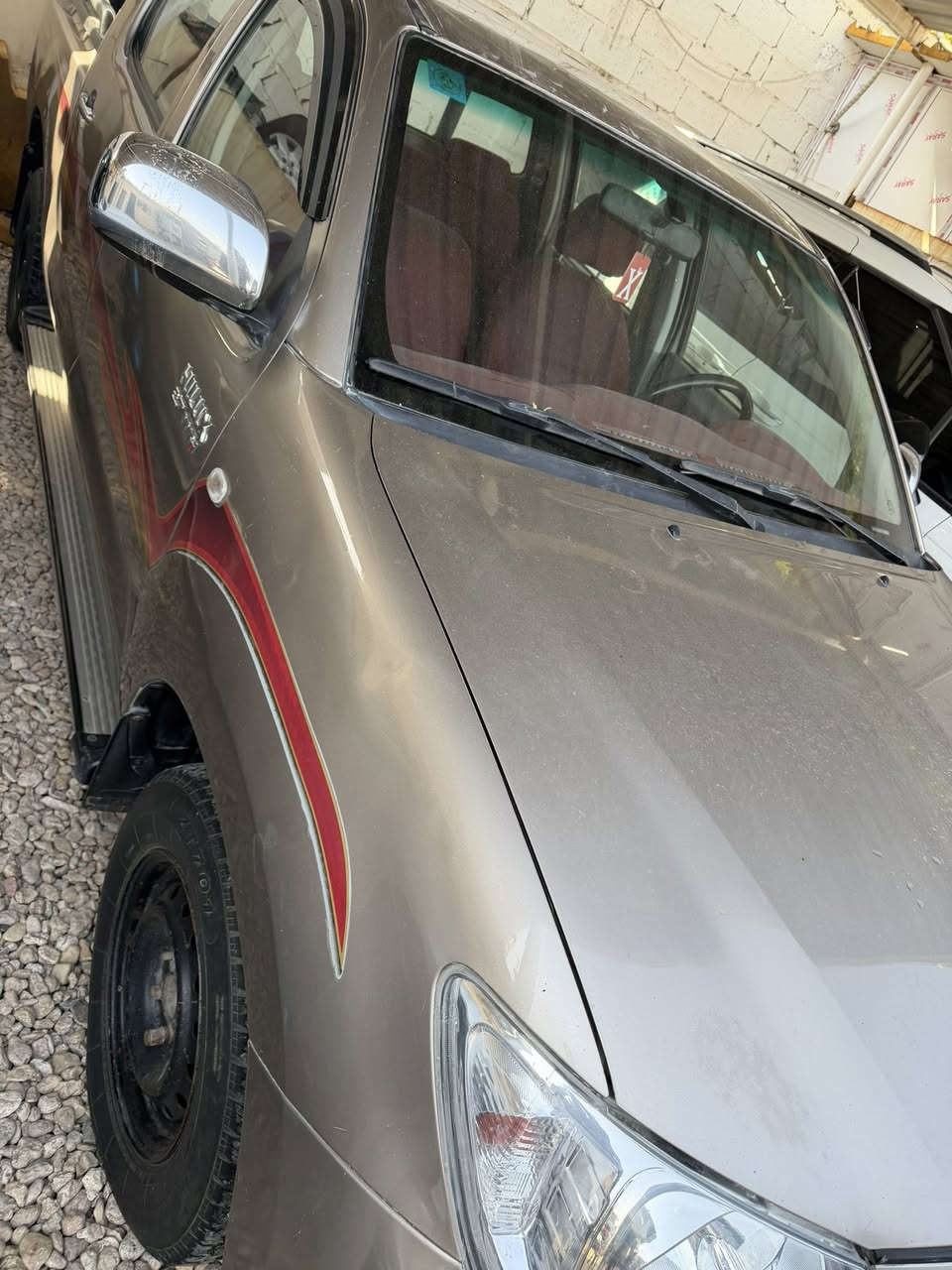 السلام عليكم تيوتا هايلوكس
موديل 2007 رقم كربلاء 

بيهه فقط رش بدون حادث اثر جراد ٤قطع 
السعر 125
***********

***********واتساب
