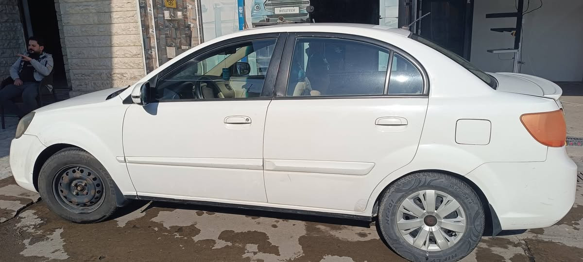 السلام عليكم . كيا ريو 2012 خليجي فول توماتيك وبآسمي رقم آربيل مسطره حجم 14 .بيها قطعتين صبغ وبدلت كازكيت .سياره جاهزه كامله سنه ما تصرف عليها بيها كابون بنزين .السعر 93$. للاتصال ***********/موصل/مدفوع بيها 85$وما بعت.
