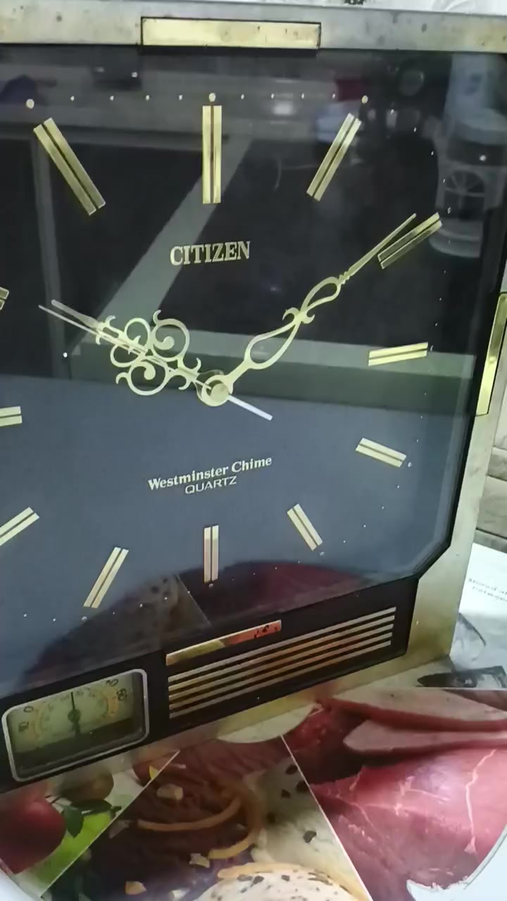 السلام عليكم ساعه ياباني قديم البيع السعر 50الف تلفون ***********
