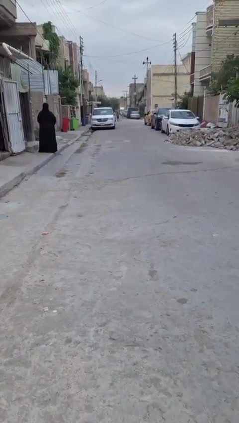 السلام عليكم 
يتوفر منزل في بغداد منطقة حي الجهاد الحمدانية للبيع
مساحة 75 واجهه 4 نزال 20 
يحتوي على ثلاث غرف نوم حمام عدد 2
للاستفسار على السعر الاتصال على الرقم التالي 
*********** 
واتساب وخط
