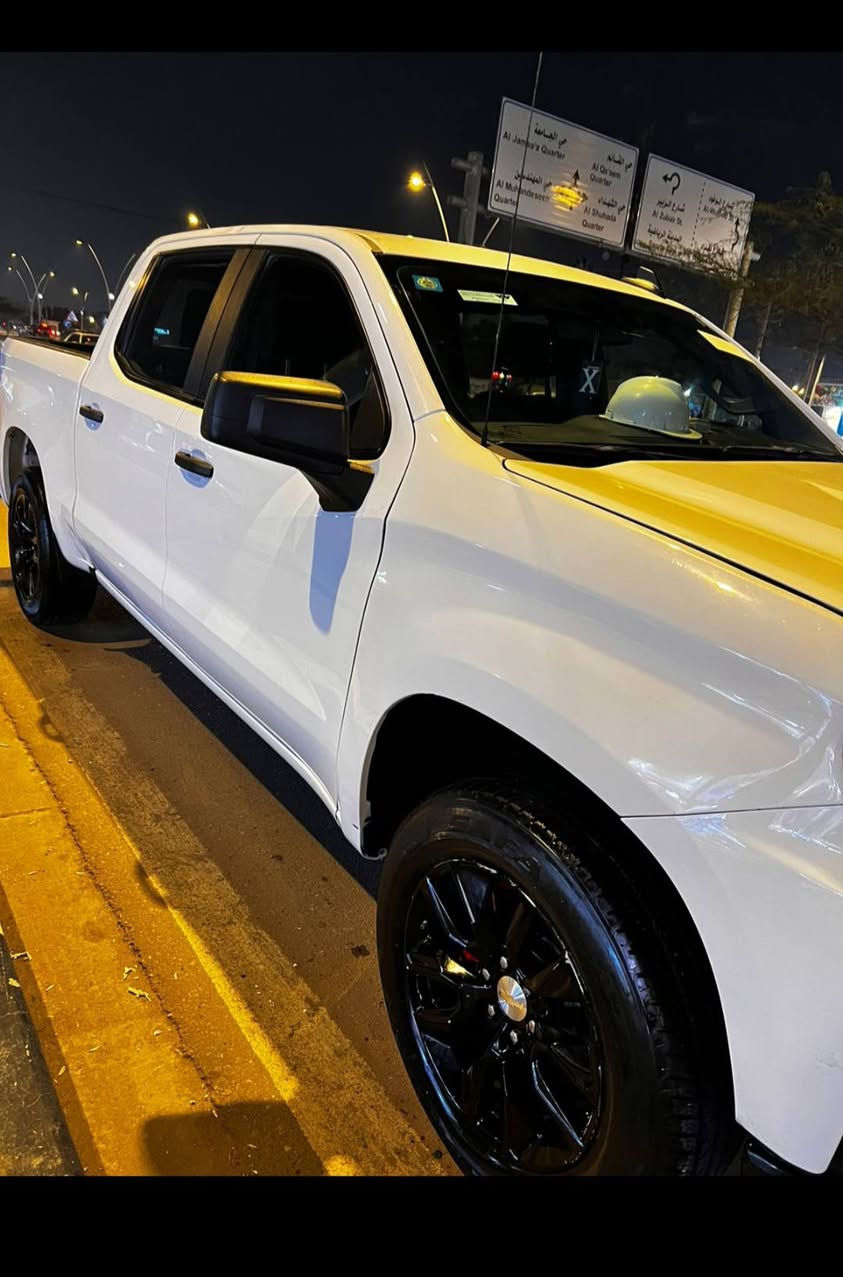 🚨 فرصة للبيع – سلفرادو 2021 كوستوم 🚨
إذا تريد بيك أب قوي وشكل وهيبة بالسعر المناسب، هاي فرصتك 💪
🔹 محرك 2.7 لتر 4 سلندر تيربو (عزم قوي وصرفية اقتصادية)
🔹 قير أوتوماتيك 8 سرعات
🔹 دفع خلفي (تو ويل)
🔹 اللون: أبيض
🔹 وارد أمريكي
🔹 حادثة جامِلق (مصلّحة أصولي وجاهزة للاستخدام)
✨ المواصفات الكاملة:
✔️ شاشة لمس كبيرة
✔️ Apple CarPlay & Android Auto
✔️ كاميرا خلفية
✔️ تحكم بالسكان
✔️ مثبت سرعة
✔️ بلوتوث + USB
✔️ نظام مانع انزلاق
✔️ جنوط ألمنيوم
✔️ وسائد هوائية متعددة
✔️ مكيف قوي جداً
سيارة مرتبة، مناسبة للعمل أو الاستخدام اليومي، محرك التيربو معروف بعزمه القوي وسحبه الممتاز 🔥
📍الموقع: البصره /ابو الخصيب #رام #جمسي #تاهو #سلفرادو #امريكي #العراق #البصره #سيارات #رمضان 
💰 السعر: (225$)
السياره ماشيه 39mil
📞 للجادين فقط اتصال أو خاص
***********
السياره رقم بصره بسمي
