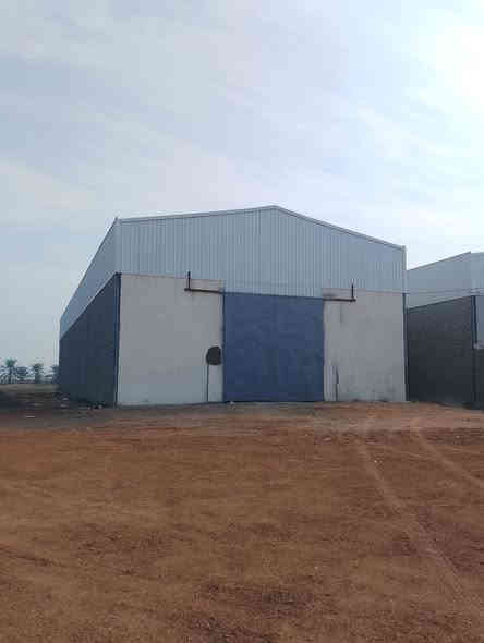 السلام عليكم 
جملون  للايجار 
المساحه 600 متر 
العرض 15متر  الطول 40 متر 
يحتوي على غرفه حجم5×4
كامل وجاهز للايجار جديد وغير مستخدم 
الموقع مثالي يقع على طريق العام  حصوه حله مقابل محطة الغصون مقابل معمل الهادي للاعلاف
***********
