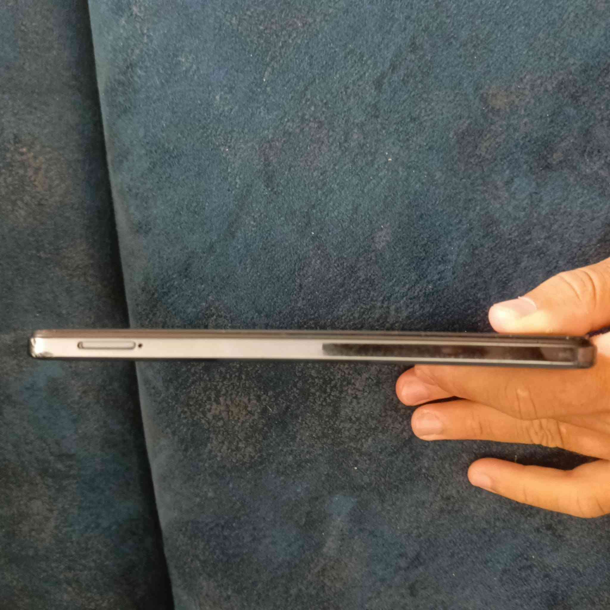 السلام عليكم جهاز جديد TECNO SPARK 10C ذاكر مامفتوح شرط  128رام 4جهاز نضيف كلشي شغال بي سعرو 100او بي مجال شراي خابر عل رقم او تعال خاص ***********
