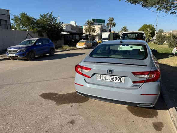 السلام عليكم اكور موديل 2022هايبرد فأة سبورت صبغ جاملغ خلفي وربع بنيد رقم بغداد باسمي بدون ايرباك تخم تاير السيارة جاهزه من اي نقص السعر 165ورقه وبيها مجال بسيط مكان السيارة بغداد الغزاليه *********** صور الحادث ع الخاص او واتساب
