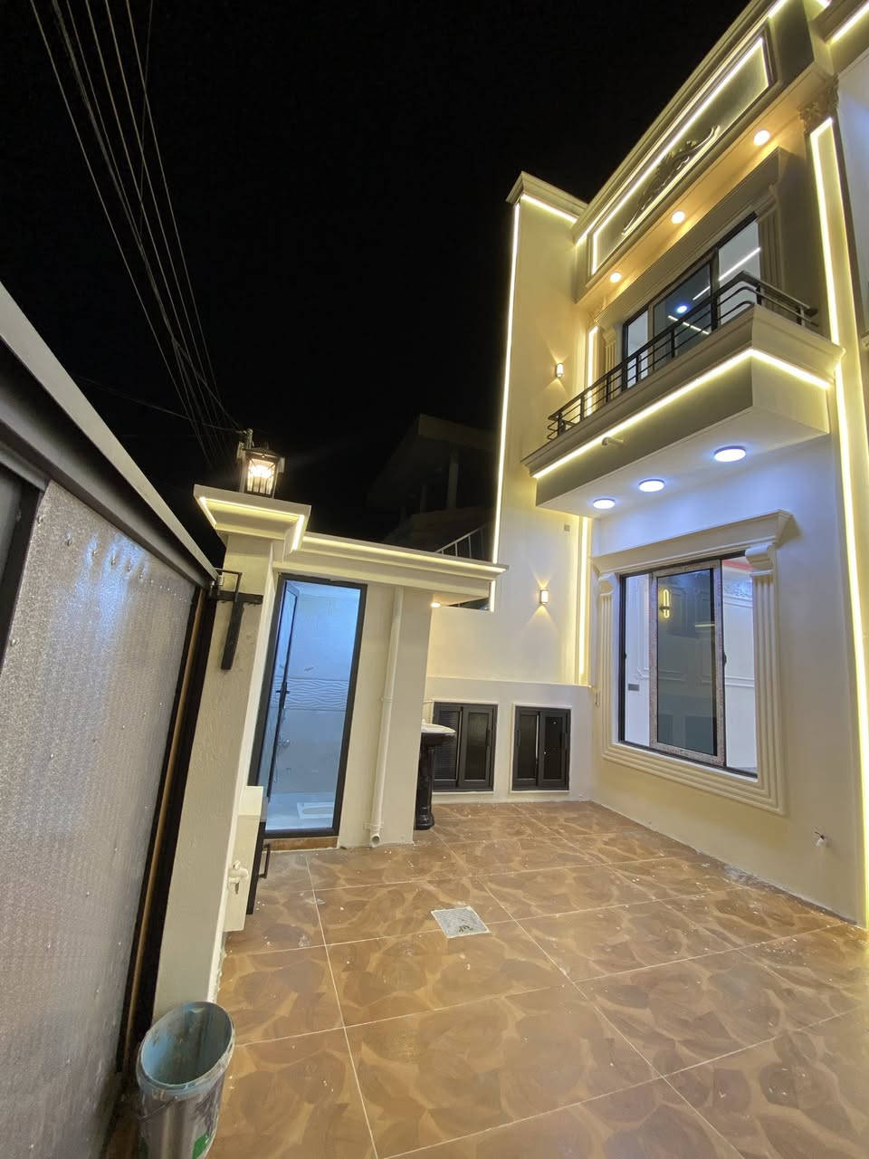 اجمل دار للبيع طابو صرف في منطقه حي الاسرى ولمفقودين مقابيل جامع العدل مساحه الدار 130 واجها الدار 6 ونص ونزال 20 فول vib السعر خاص لطفا او الاتصال على الرقم 
***********
***********
