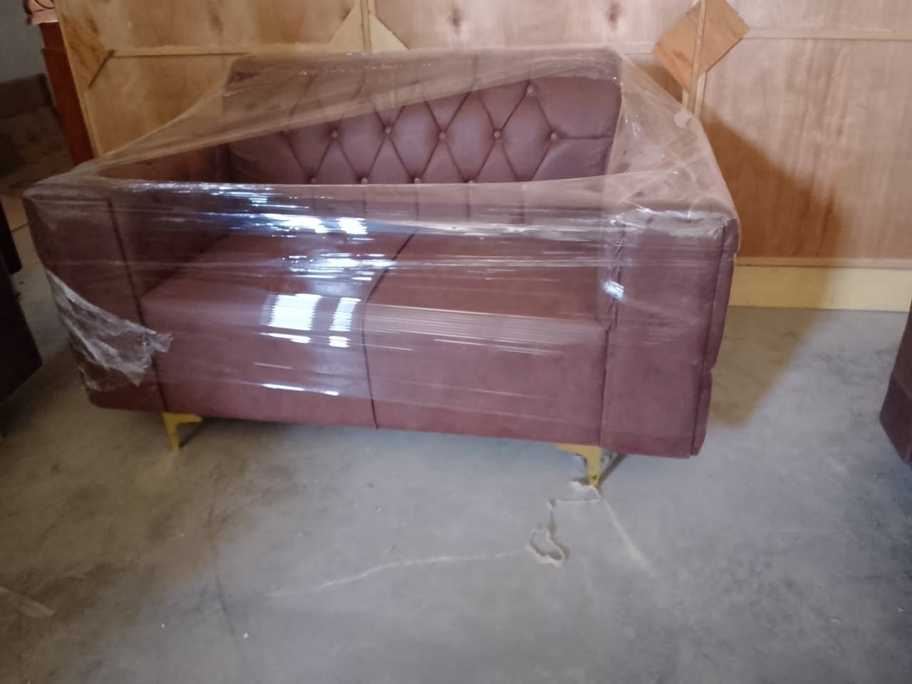 تخم بلوك اسود تركي اخو جديد..10 مقاعد فول...السعر ب350..بي مجال شراي ***********..وتساب يوجد توصيل.. بيع مراوس..
