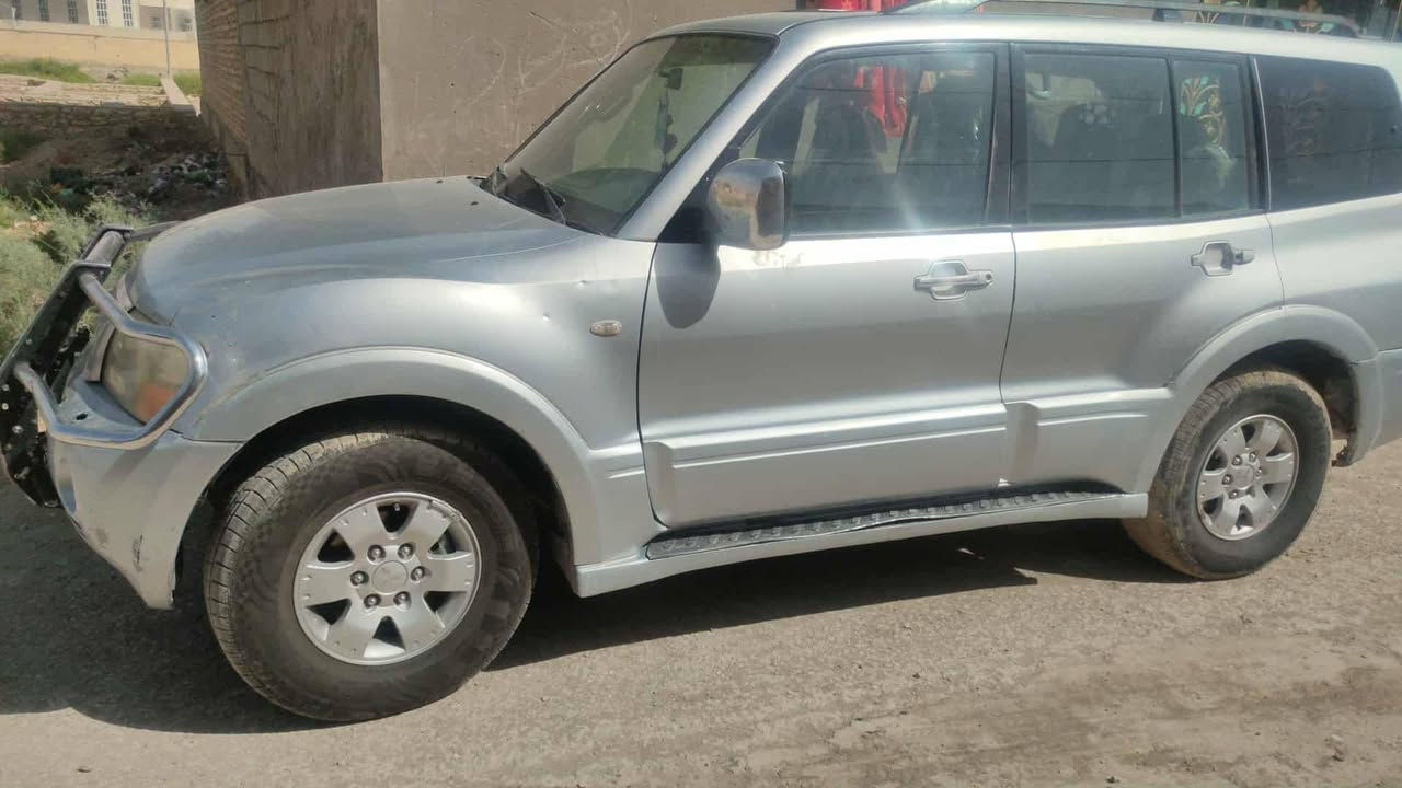 سلام عليكم باجيرو 2007 سياره حلوه وكاعده صبغه حلوه مكفوله من الكلبه والضربه القويه وتبديل قطع  كير ومحرك 3000. محور ملكه سياره نفقص بس صدر نص عمر جاهزه من ال كير مكينه. ترايك من البصر لزاخو. رقم قادسيه باسمي مشروع وطني مكاني السماوه السعر 80وبيهاا مجال حك جيه او مراوس عادي مو شكال سيار مال بيت جني ممتعوبه
***********
***********
