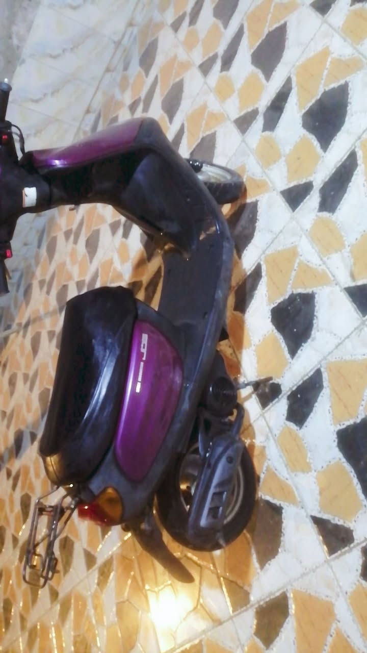 سلام عليكم
دراجه منغولي حاويه صارلها 6 ايام من طلعت من الحاويه جاهزه من كلشي لايتات اماميات اشارات بريكات كيج البانزين الدراجه عله وضع الحاويه مابيها كل نقص
السعر مليون وبيها مجال بسيط
العنوان الناصريه الشموخ خلف الدفاع المدني للأستفسار
***********
