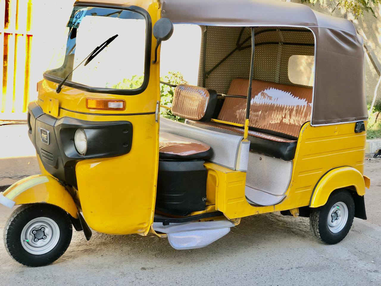 السلام عليكم تكتك ٢٠شهر ١١ أوراق بيه. صفحه. صبغ. مكينه مجفته العبيدي***********
