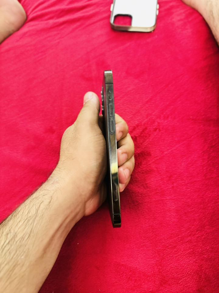 12 برو
256الذاكره
البطاريه 78
بلادي عله وظع الشركه فقط السماعه وكفت وحدها تفتح اسبيكر طبيعي الصوت يشتغل
السعر 300 وبي مجال بسيط حك الجيه بس عنواني بغداد البياع
فقط شاحنه ويا
***********
