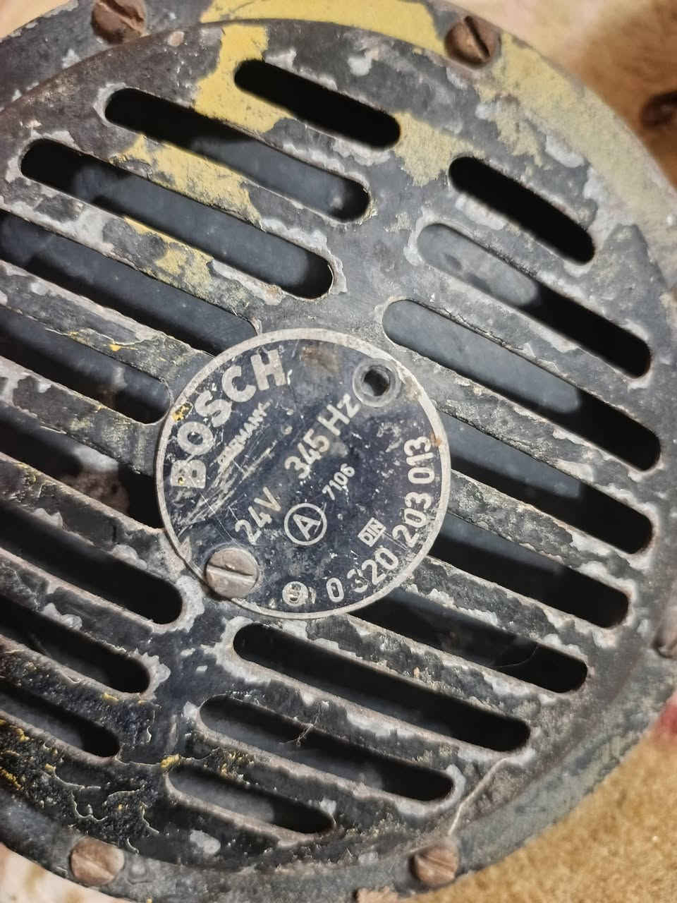 هورنات للبيع 24 جنح 
***********
