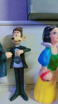 اخويه اربيات مجسمات حصن حيوانات دينوصرات المكان حريه دولعي توصيل بس ال...