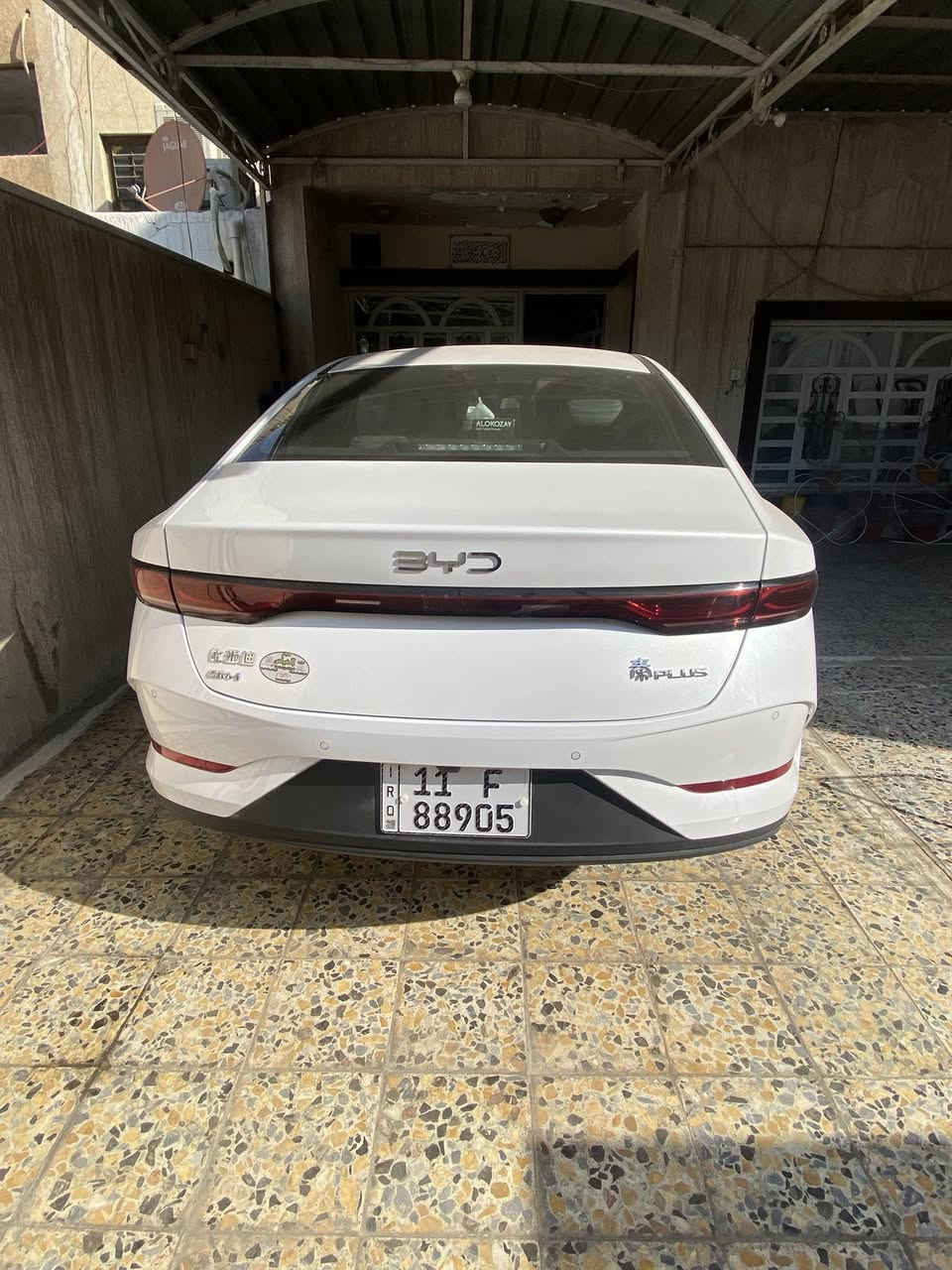 السلام عليكم 
Byd جن بلاص 
زيرو السياره ماشيه الف وتسعميه يعني بعده ما واصله الفين 
سياره مكفوله من الشخط كفاله عامه بعده على دهن الوكاله 
داخل زيتوني حوضيات وكاعيات وشاحنه وكارت وبصمه 
كامله مكمله السياره 
مكاني بغداد شارع فلسطين 
***********
