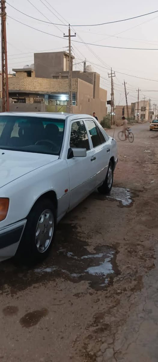 السلام عليكم
مارسيدس دب معمرة فول قواعد دبلات بلاد كهرباء كلها شغالة
كشنات كهرباء  محرك بطة ٢ اونص
رقم انگليزي  امداور ثاني يوم مصبوغة جمالية
( السيارة مگصوصة) الاستفسار ***********
