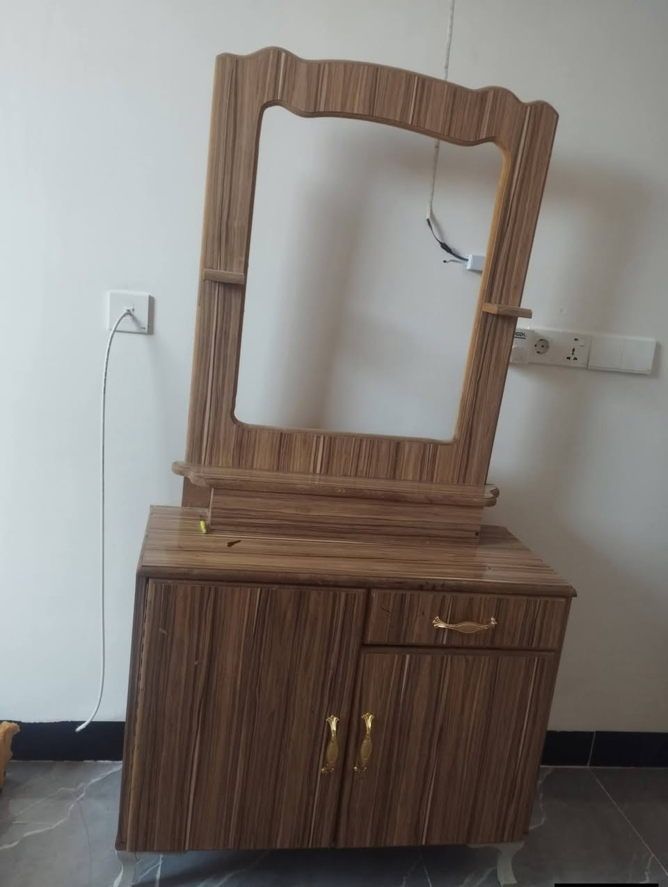 سلام عليكم غرفة تفرين للبيع نضيفه نضافته 80 بل 100 الميز بي نقص  مرايه سعره 225 بي مجال للشراي


**إذا كنت صاحب هذا الإعلان وتريد حذفه لأي سبب، رجاءا أرسل رسالة إلى الدعم الفني**