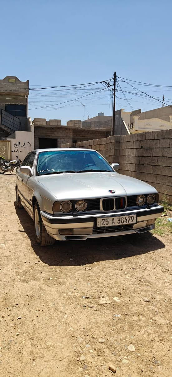 بي أم حجم 525 بلادي محرك كبس كير اوتماتيك موديل 91 سياره كله عل بلاد رقم مشروع وطني بسمي بطاقه بنزين بي ***********
