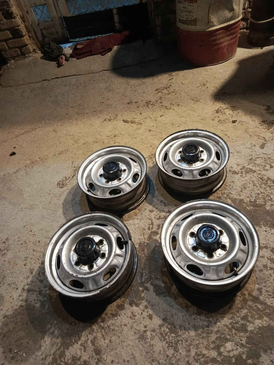 تخم ويل نيسان حجم 15 سعر 150ابيهن مجلال قليل ***********
