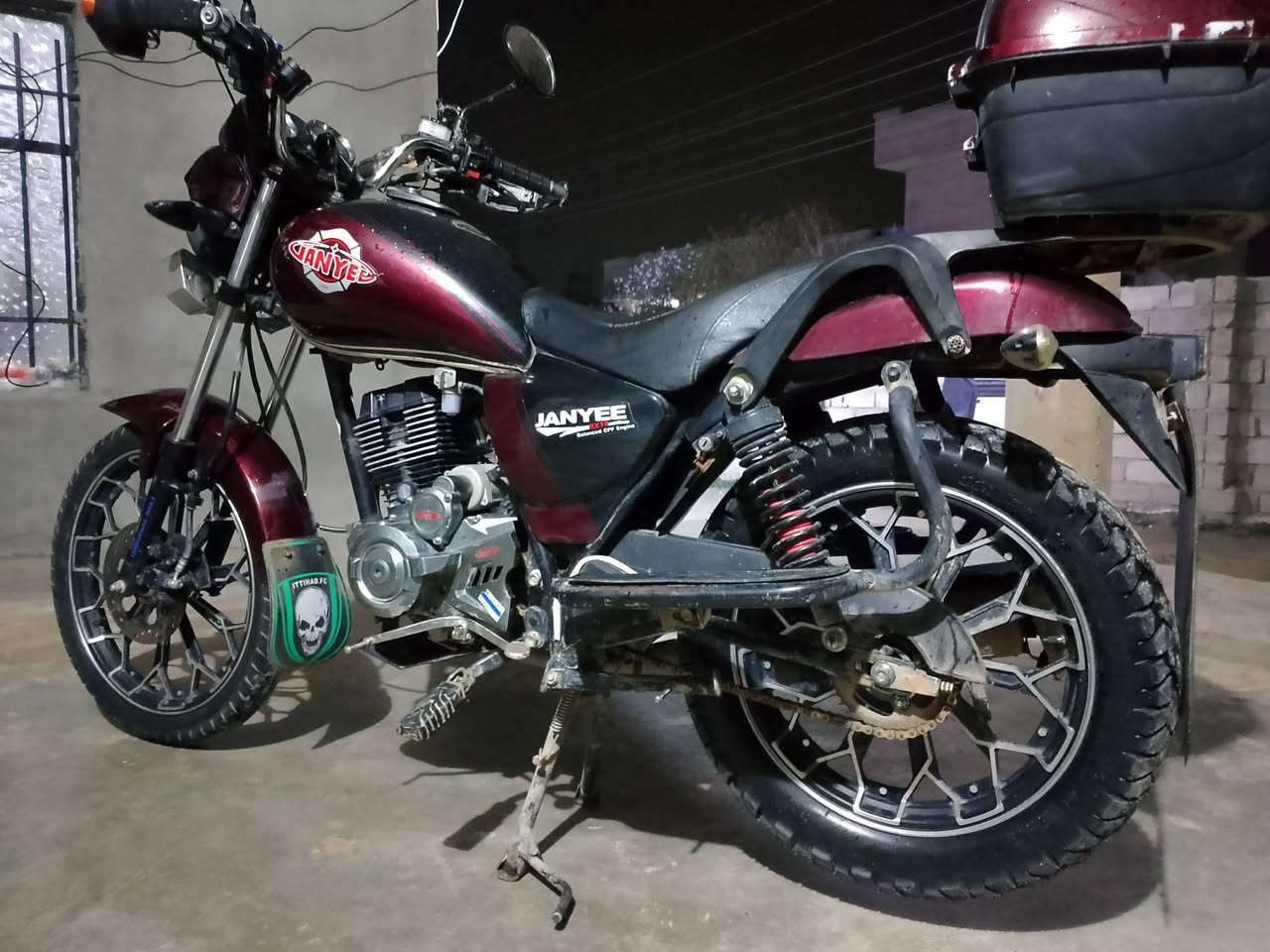 السلامو عليكم موطور جني هوشه موديل. 2025منفيس أصلي السعر 900رقم ***********
