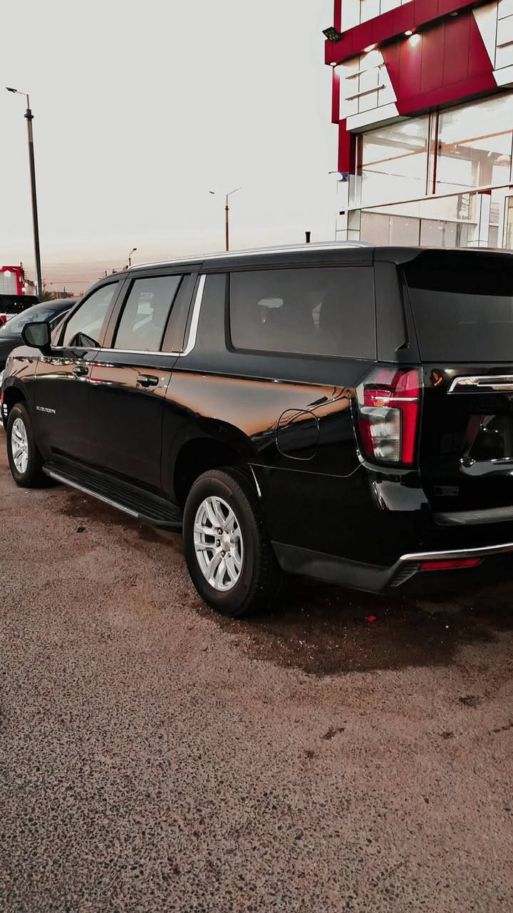 السلام عليكم 
تاهو موديل 
2023 
رقم فحص 
السياره كفالة عامه بس الباب وره السايق اكلير من امريكا 
بدون بارد بدون فتح  
مكان السياره البصره
السعر 450 
رقم الهاتف
***********
