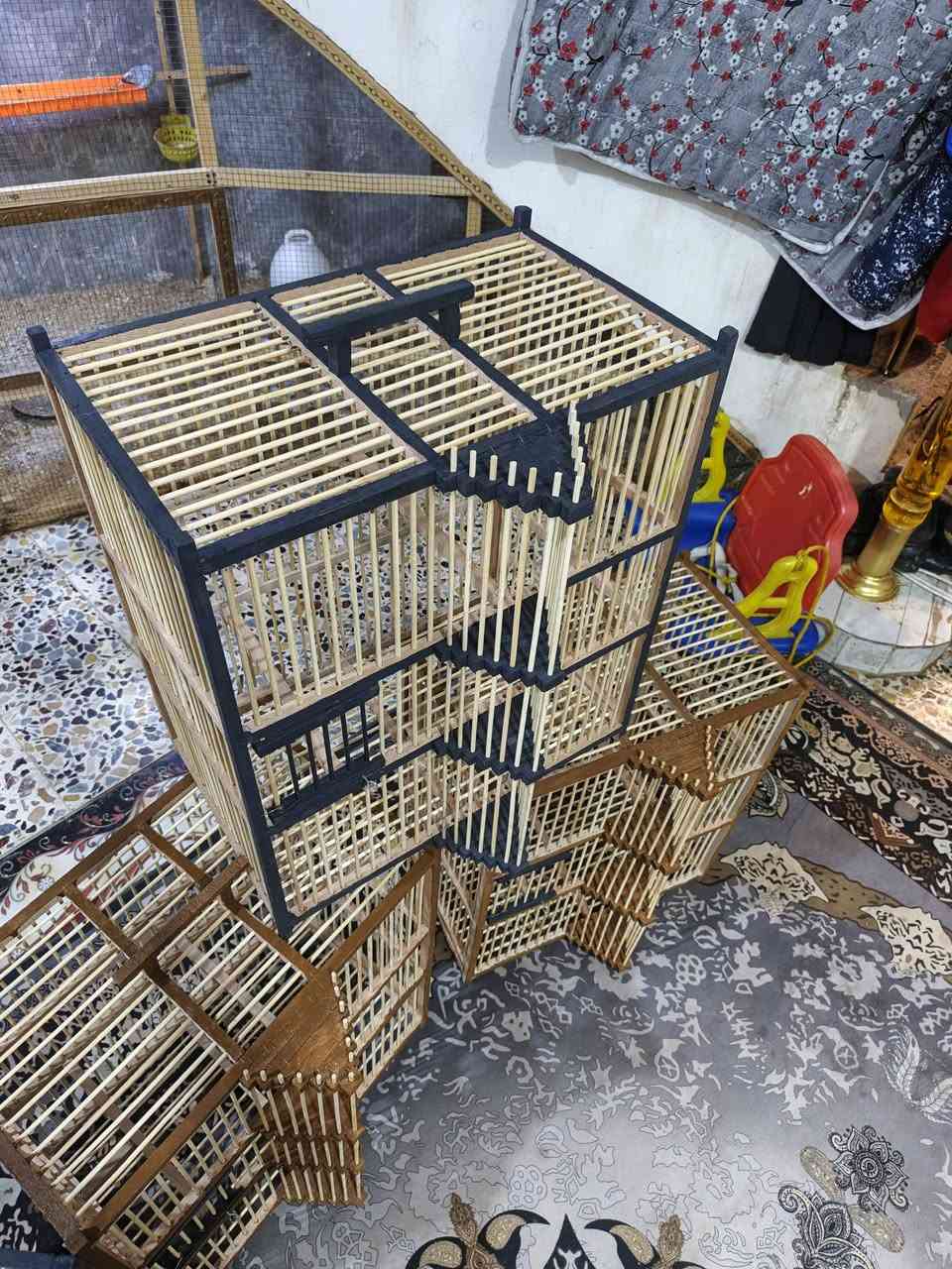 قفص ديكور تصميم مميز السعر 15   ارتفاع 60 وجه 50 عرض 32 مكاني مغربة 
***********
