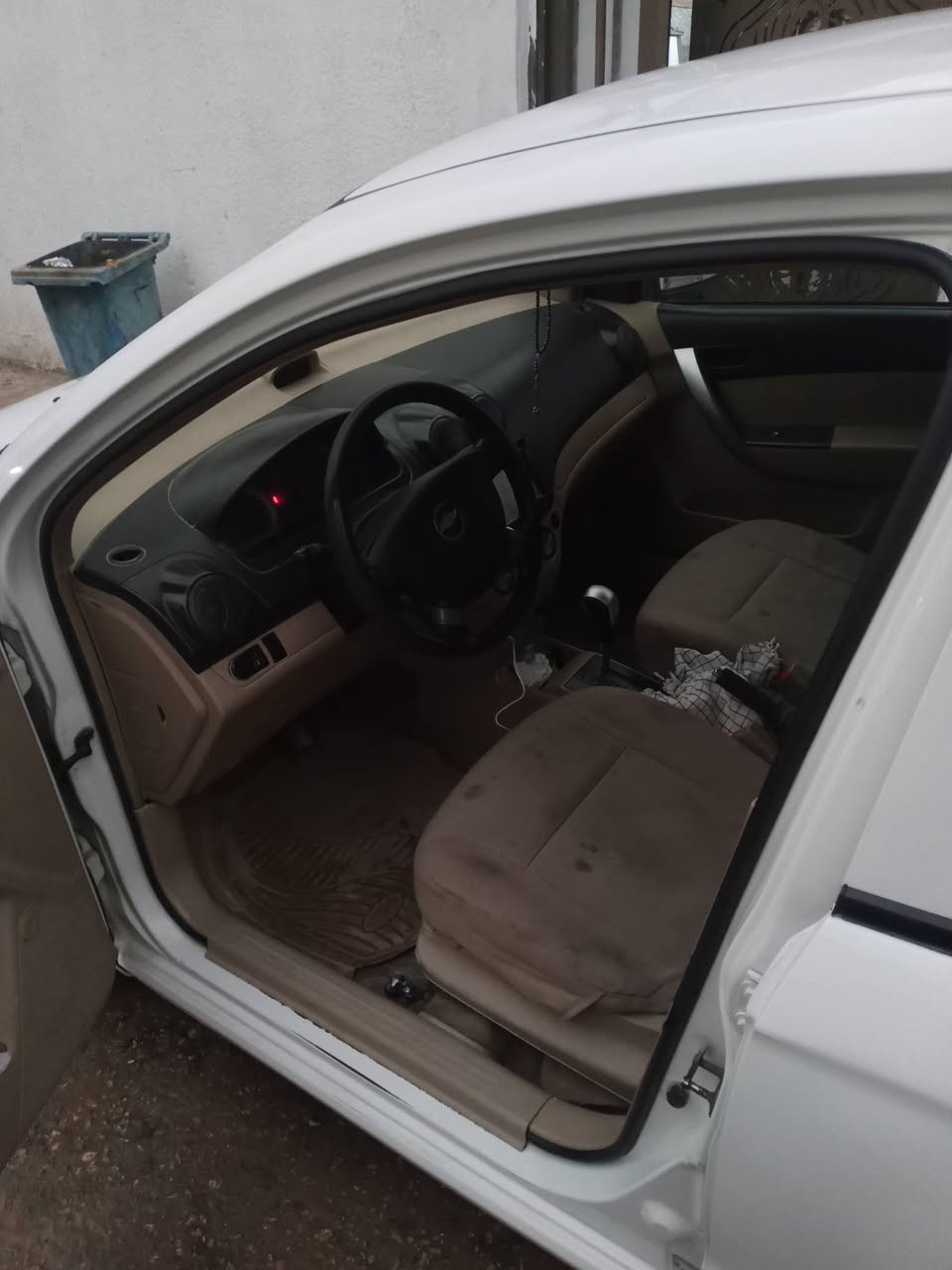 السلام عليك افيو موديل 2011خصوصي رقم بابل بيهه صبغ شكم قطعه اثر شخوط احسبهه حزام وبيهه ضربه بلجنطه بلبك لايت كير محرك مكفول اتمتيك سياره حلوه مامتعوبه اتصال سعرهه 65مكان السياره نجف اتصال ***********
