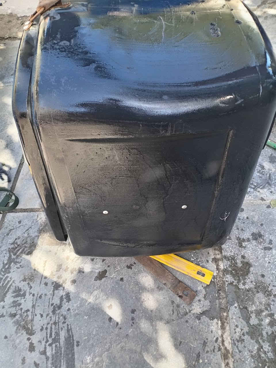 السلام عليكم للبيع صندوك مال دلفري نضيف كامل حتى الراصطه والسبرنكات وياه سماعات بيه السعر ٤٠ بغداد العبيدي هاتف *********** ابو احمد
