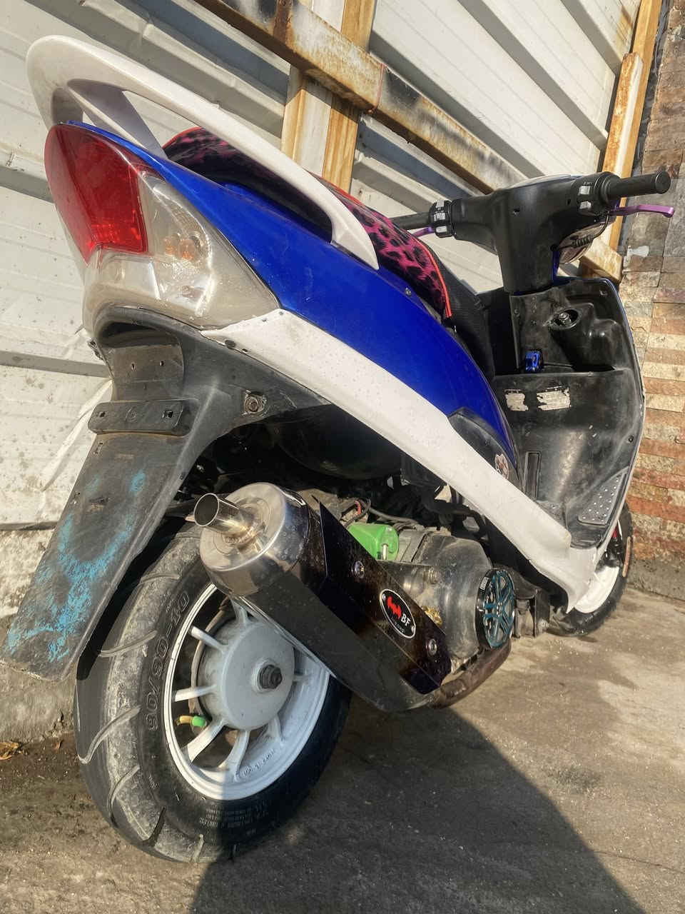 السلام عليكم البيع ماكس عدله رياضي بوشه ٥٥ شلعه ومعدل كلجات رياضي صالنصا صجمه وياله رياضي دبل امامي خلفي رياضي يدات بريك رياضي دراجه كامله عنواني بغداد غزاليه رقم ***********
